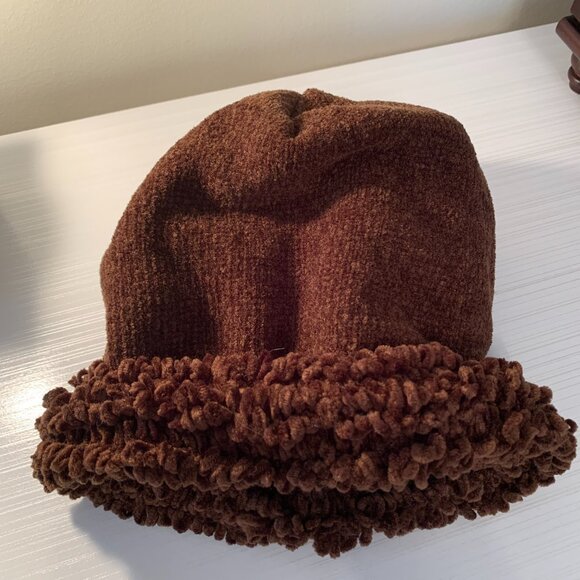 Glove and hat set for fall/winter, ensemble tuque et gants - Picture 2 of 5